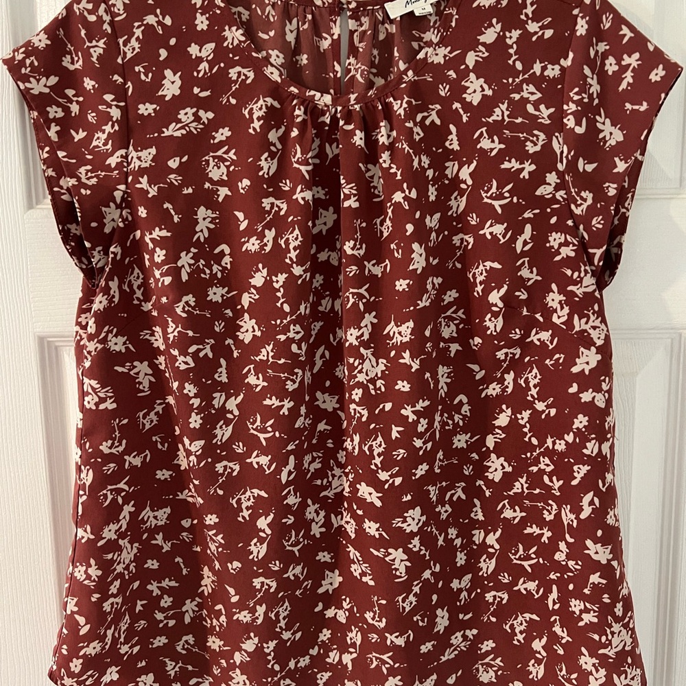 Monday Fun Kaden Pleated Short Sleeve Blouse - Burgundy